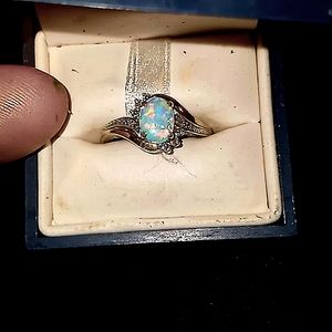 Very colorful opal ring
